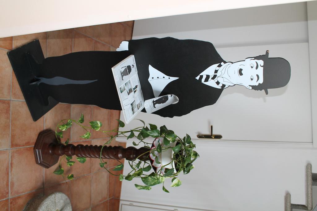 Bed and Breakfast Charlie Chaplin Tamara Exterior foto